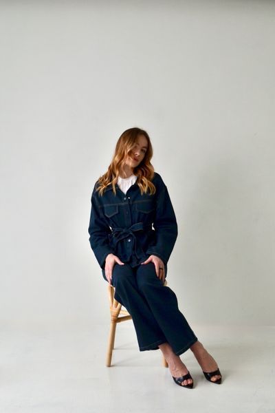 Жіночий джинсовий костюм із поясом Dark Indigo  Костюм Dark Indigo фото